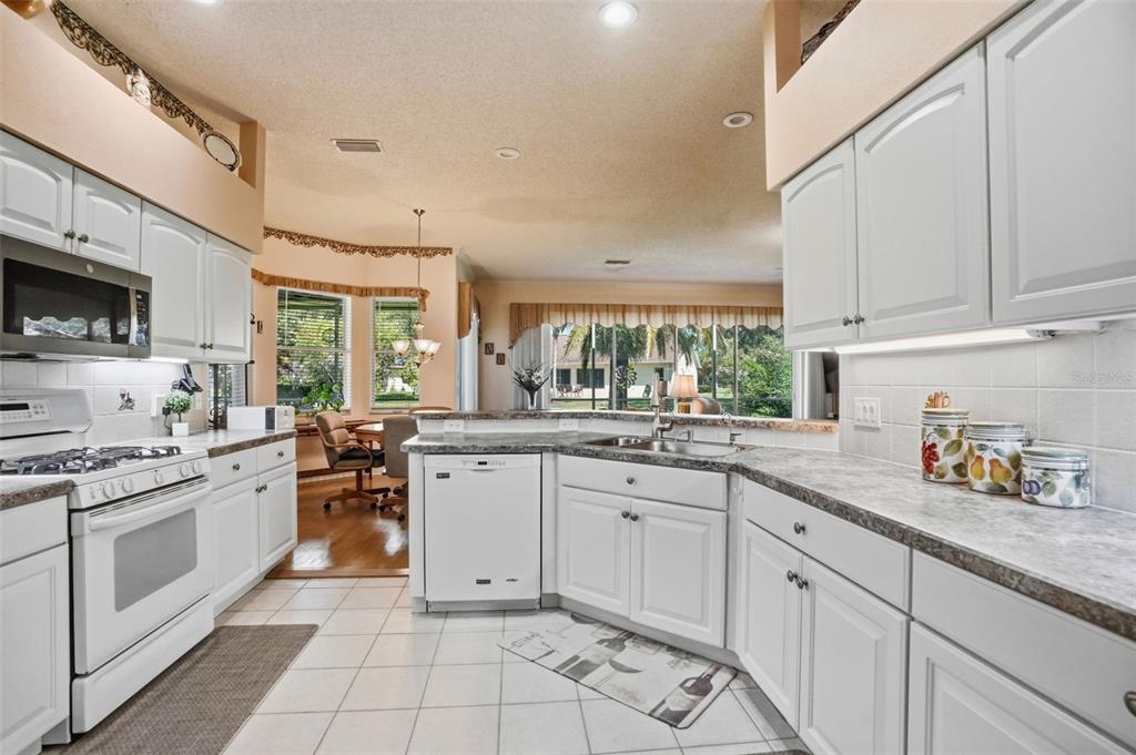 1430 Canberley Court Trinity, FL 34655 - Photo 13 of 66