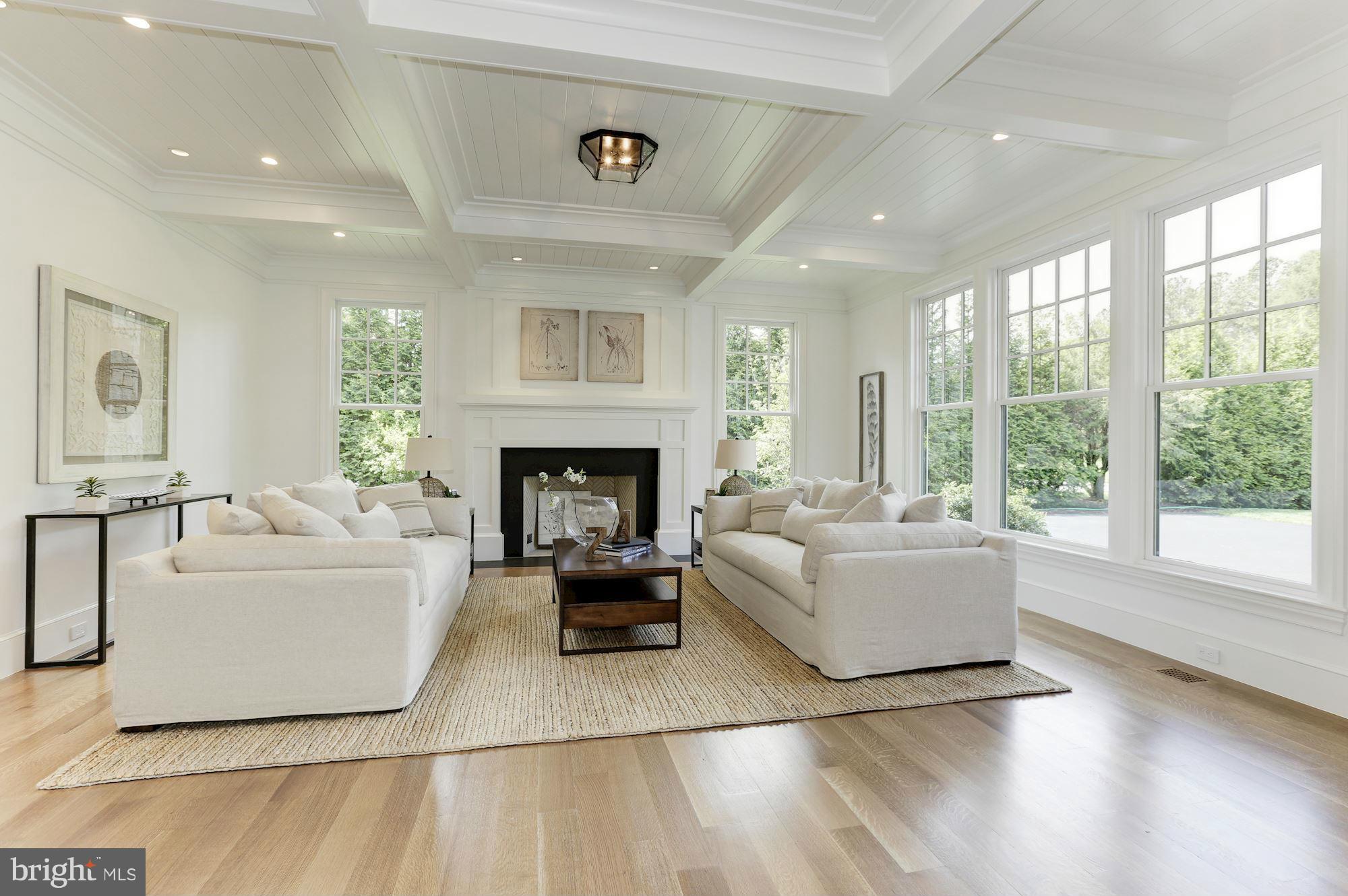 1103 Towlston Road McLean, VA 22102 - Photo 3 of 30 Living Room