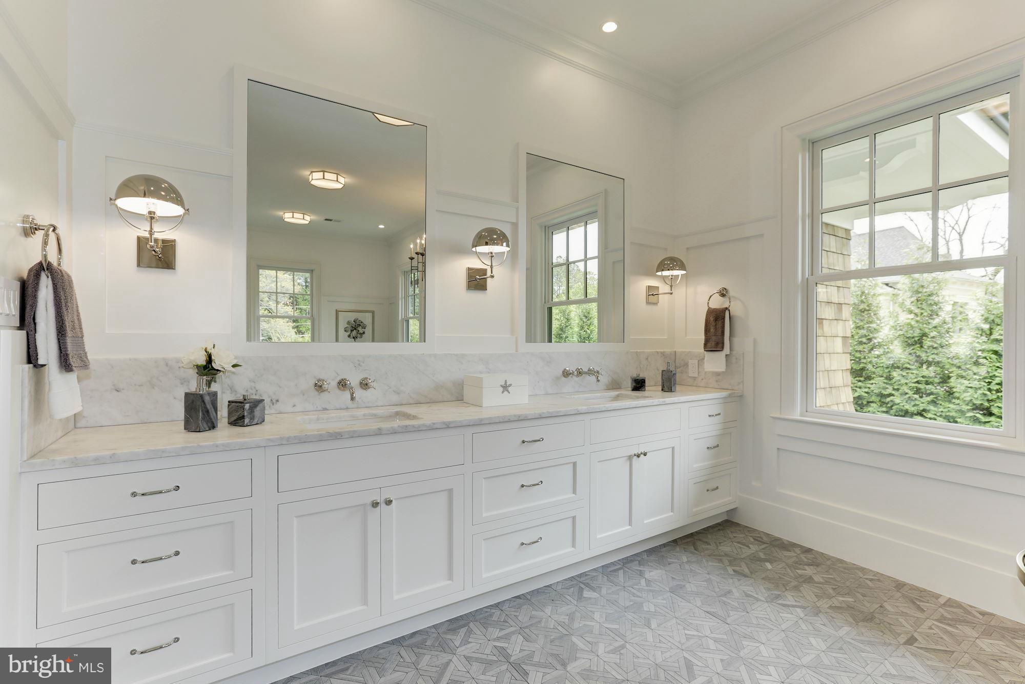 1103 Towlston Road McLean, VA 22102 - Photo 21 of 30 Bath (Master)