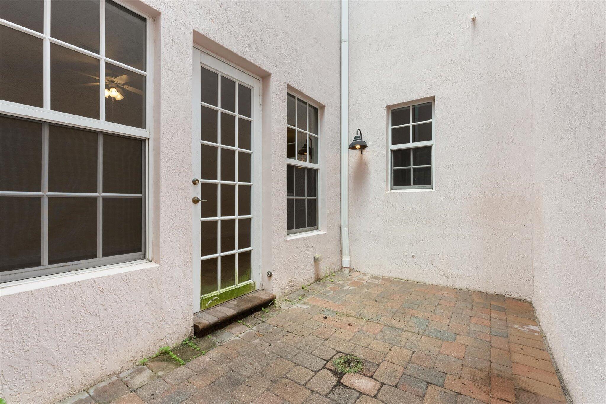 806 Northwest 83rd Lane Boca Raton, FL 33487 - Photo 26 of 37 Atrium