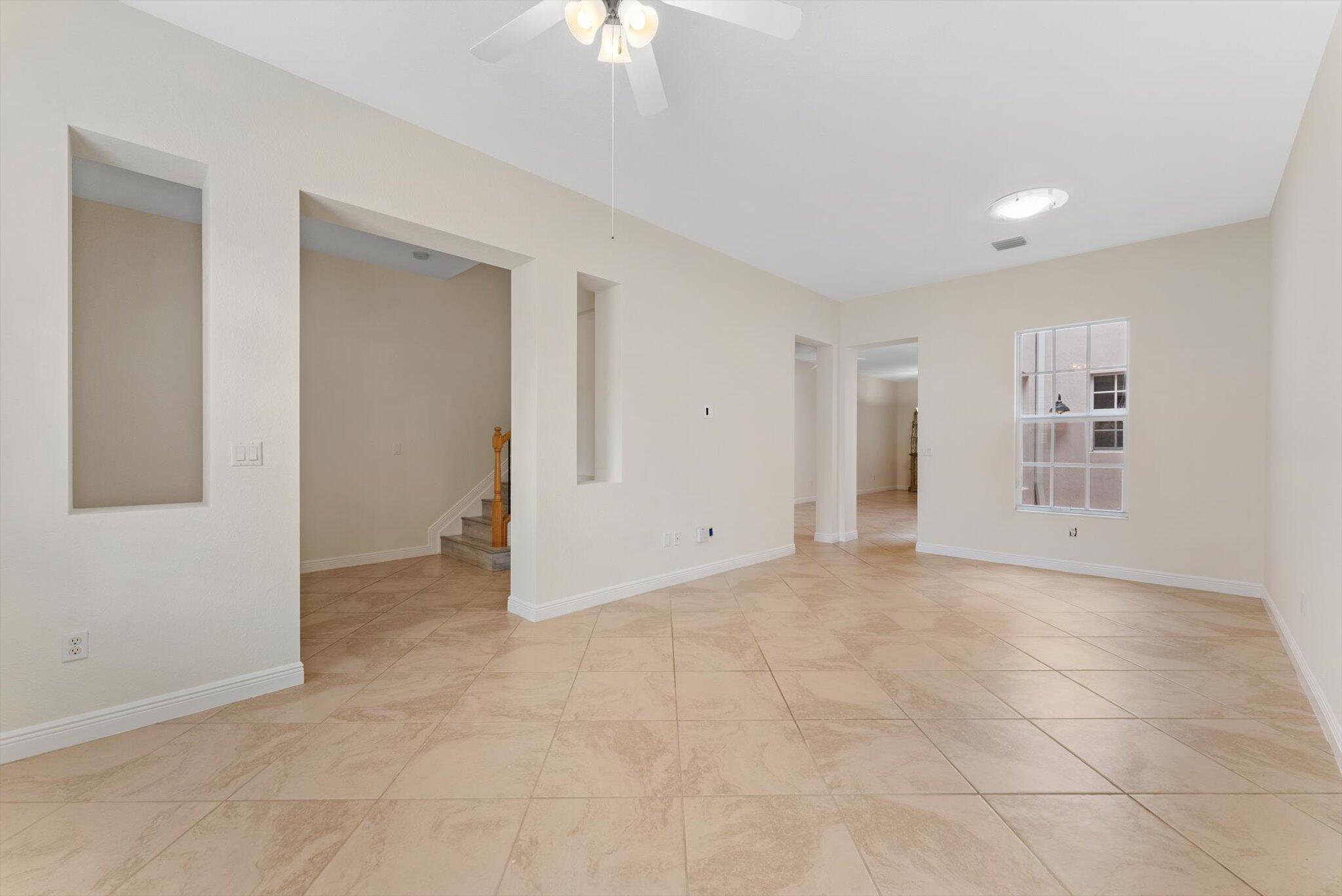 806 Northwest 83rd Lane Boca Raton, FL 33487 - Photo 5 of 37 Living Room