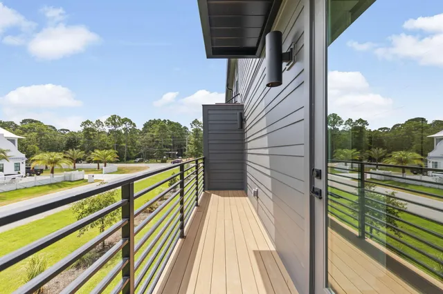 a view of entryway door of the house