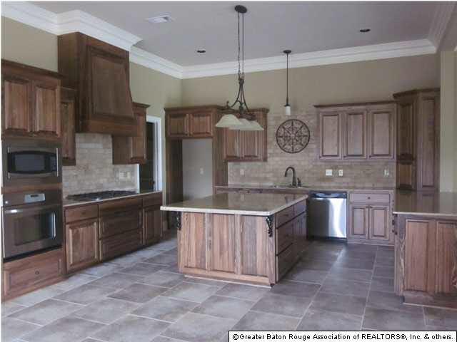 3210 Rue D Orleans Baton Rouge, LA 70810 - Photo 3 of 13 Gallery Image 3