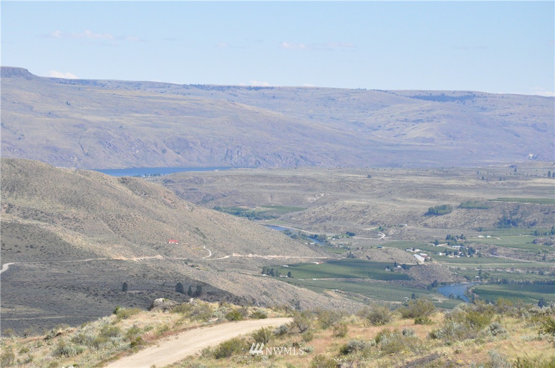 227 Lariat Loop Road Pateros, WA 98846 - Photo 7 of 15