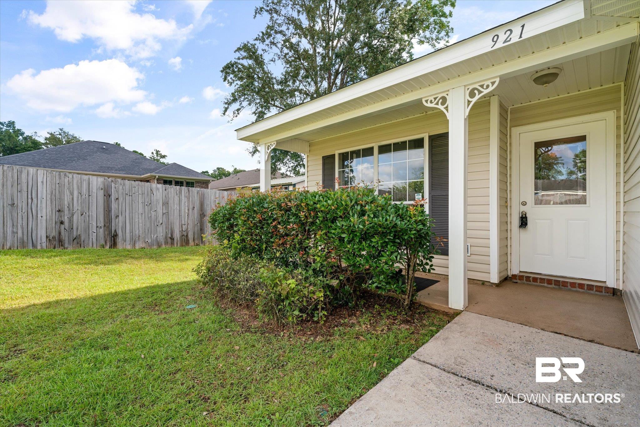 921 East Hamilton Bridges Drive Mobile, AL 36695 - Photo 2 of 23
