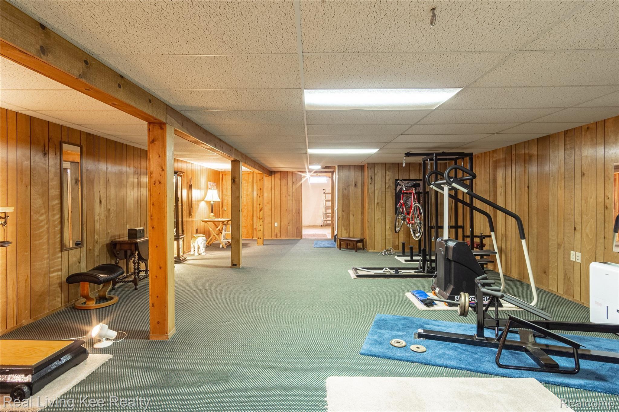 1329 Greenleaf Drive Rochester, MI 48309 - Photo 34 of 49 Interiors (34 of 38).jpg