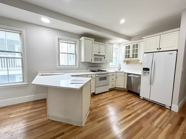 $3,900 | 12 Buttonwood Street, Unit 2, Boston, MA 02125