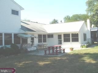 37 Sweetgum Road Levittown, PA 19056 - Photo 2 of 6 Gallery Image 2