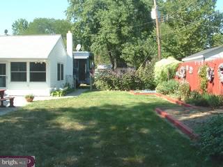 37 Sweetgum Road Levittown, PA 19056 - Photo 4 of 6 Gallery Image 4