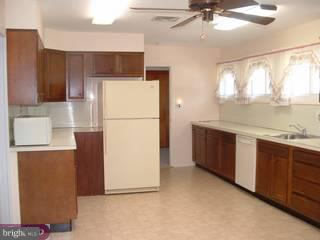 37 Sweetgum Road Levittown, PA 19056 - Photo 5 of 6 Gallery Image 5