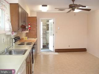 37 Sweetgum Road Levittown, PA 19056 - Photo 6 of 6 Gallery Image 6