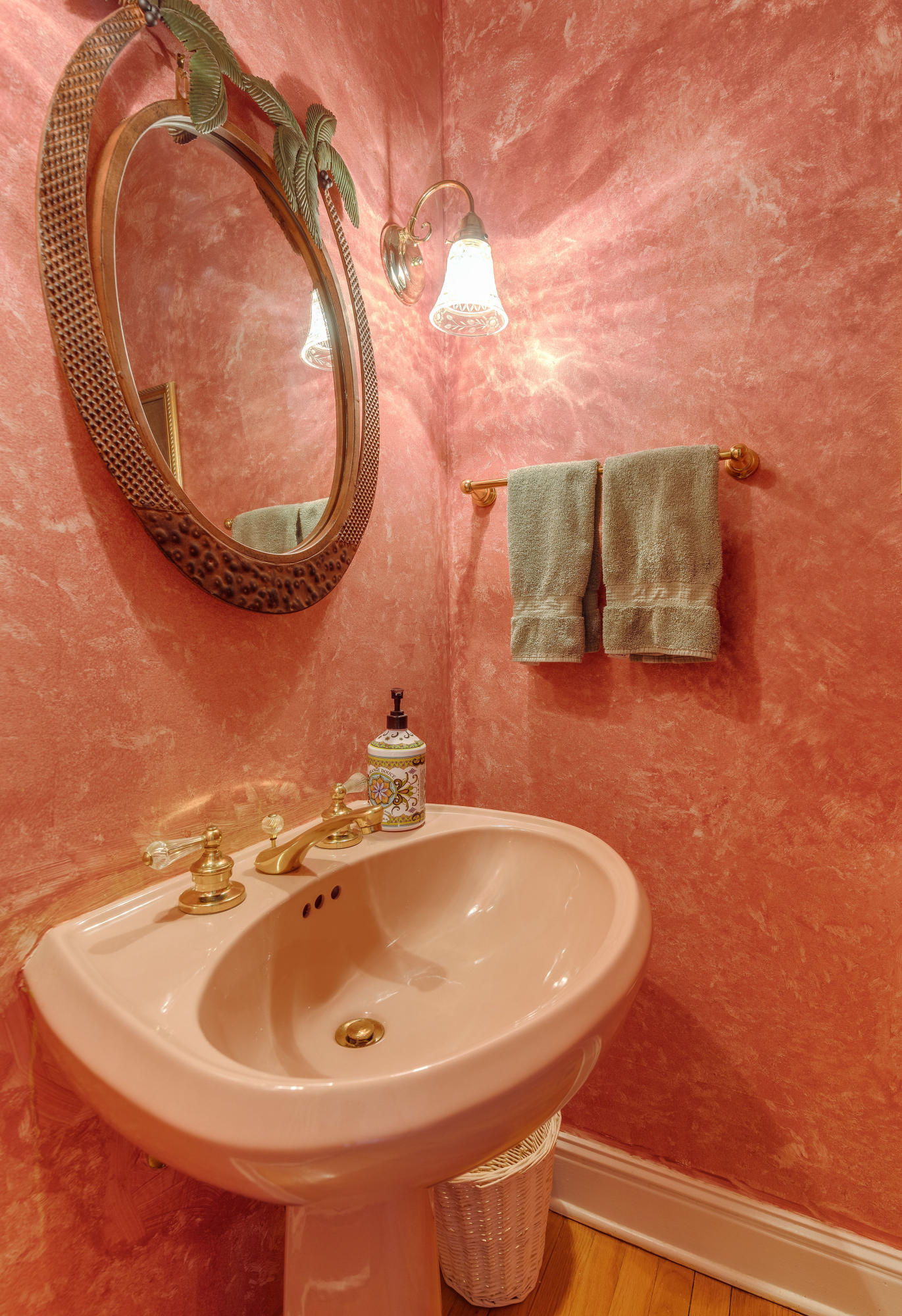 39 Ripplemoor Lane Charleston, SC 29414 - Photo 20 of 61 Downstairs Half Bathroom