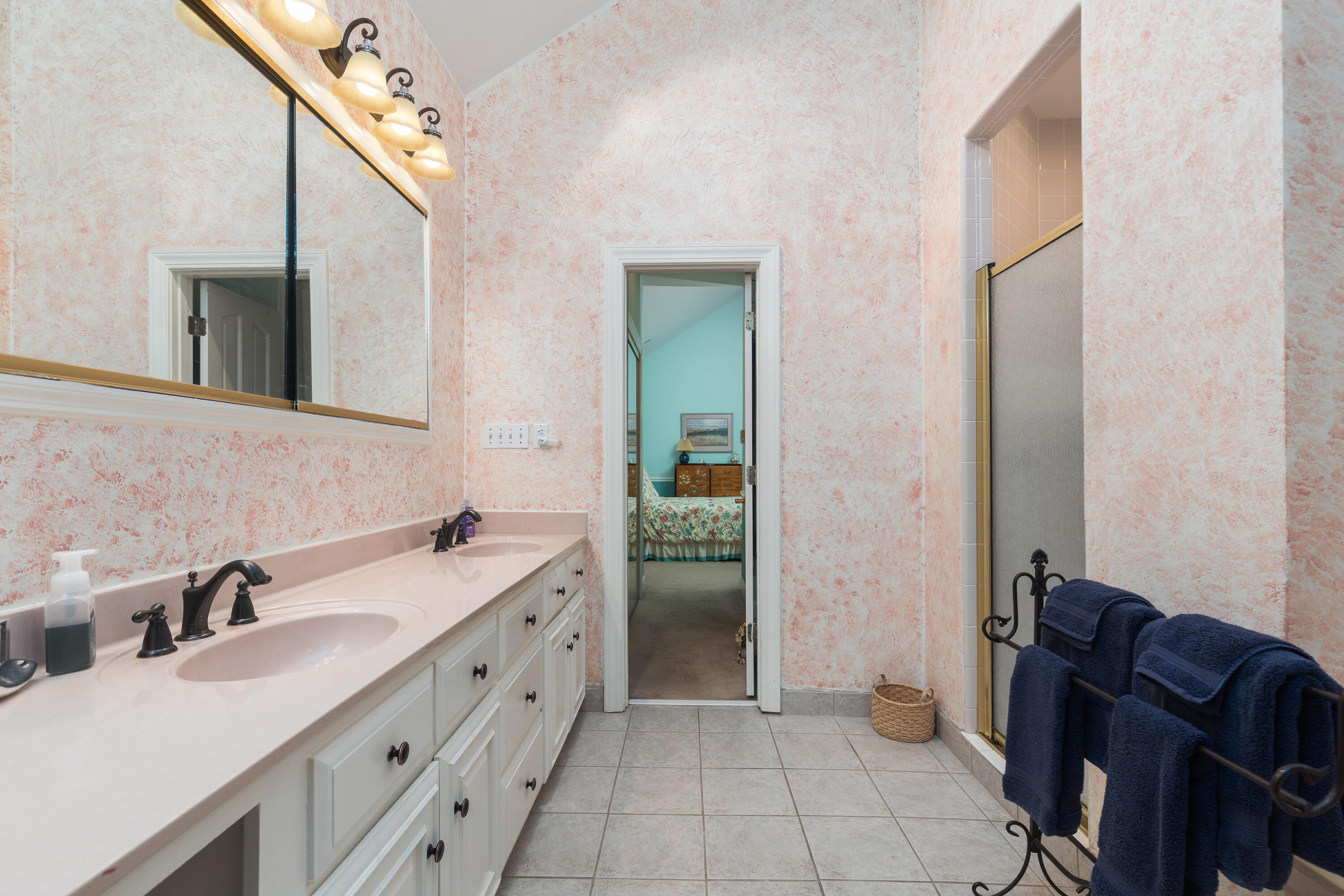 39 Ripplemoor Lane Charleston, SC 29414 - Photo 29 of 61 Double Vanity & Shower