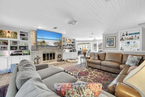 $839,000 | 702 North Lakeside Drive, Destin, FL 32541