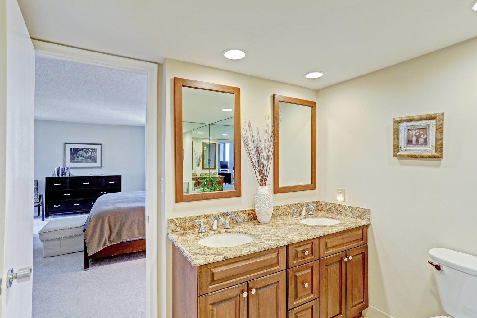 5510 North Ocean Drive, Unit 17D Singer Island, FL 33404 - Photo 30 of 57 20210409115536751076000000-o