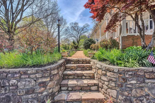 $725,000 | 1505 Ashley Drive, Salem, VA 24153