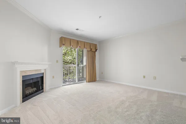 $2,400 | 12915 Alton Square, Unit 213, Herndon, VA 20170