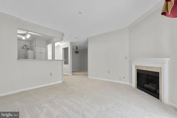 $2,400 | 12915 Alton Square, Unit 213, Herndon, VA 20170