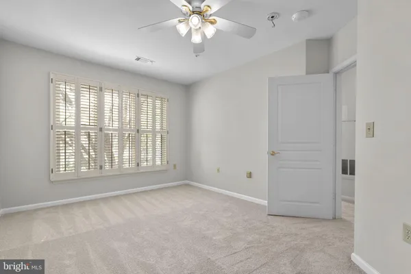 $2,400 | 12915 Alton Square, Unit 213, Herndon, VA 20170