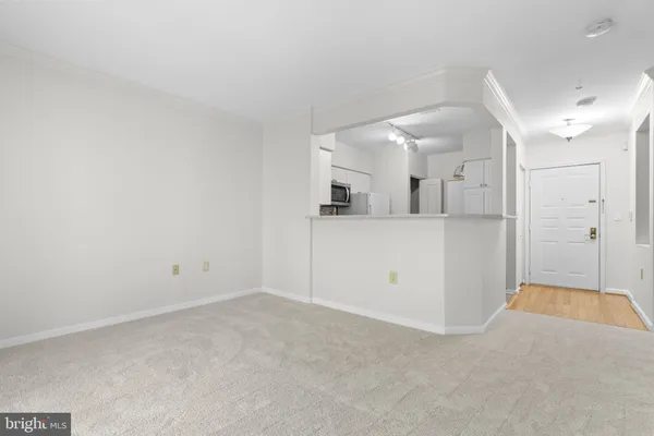$2,400 | 12915 Alton Square, Unit 213, Herndon, VA 20170