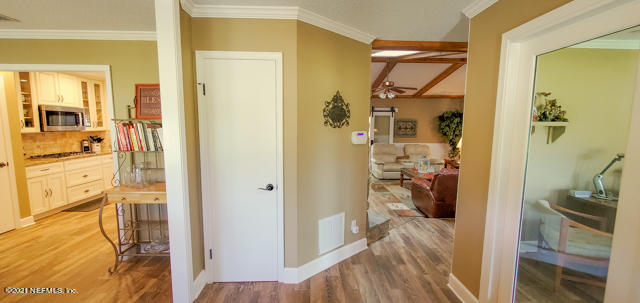 1540 Elmar Road Jacksonville, FL 32226 - Photo 23 of 38 entryway