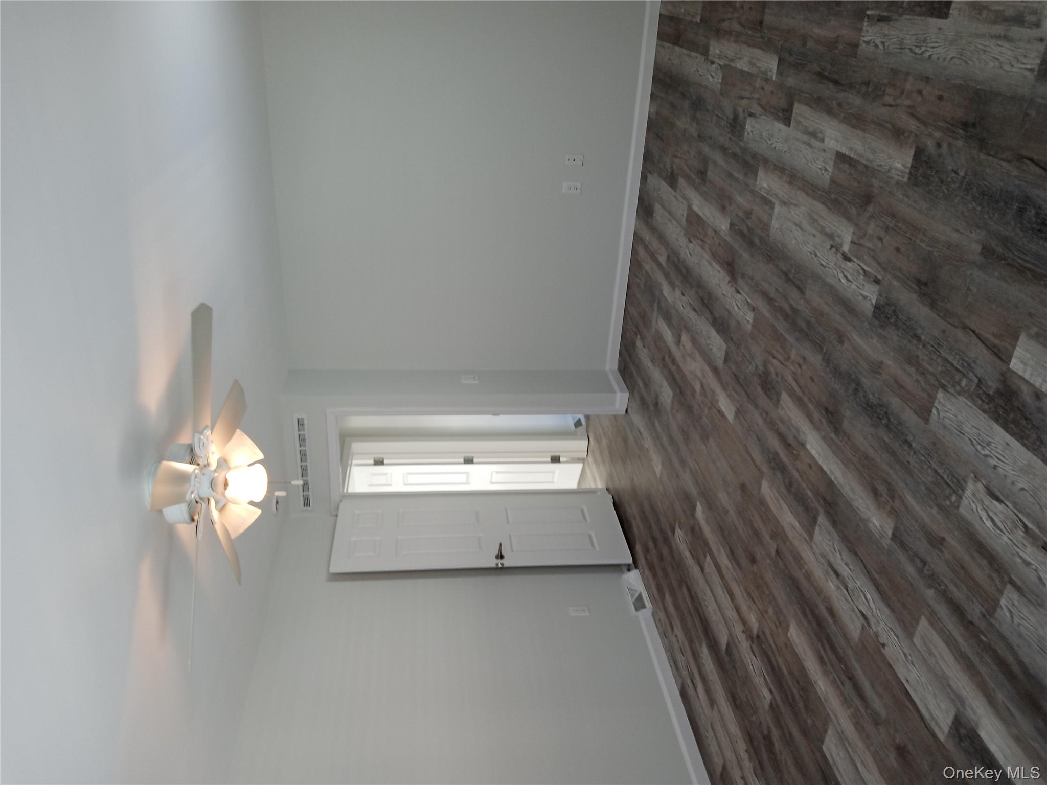 1661-539 Old Country Road, Unit 539 Riverhead, NY 11901 - Photo 17 of 30