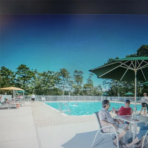 $469,000 | 1661-539 Old Country Road, Unit 539, Riverhead, NY 11901