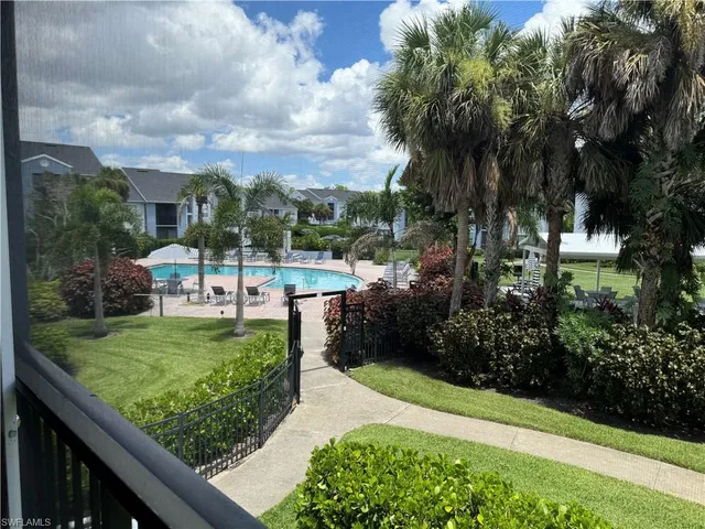 $1,200 | 13631 Eagle Ridge Drive, Unit 226, Fort Myers, FL 33912