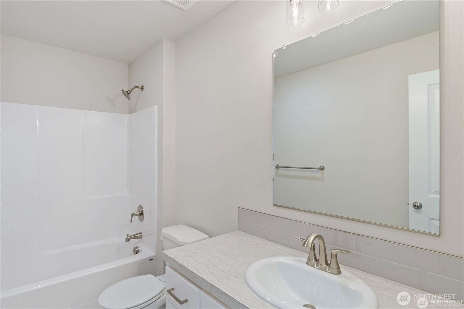 490 North Ruddy Street Moses Lake, WA 98837 - Photo 13 of 15 Gallery Image 13