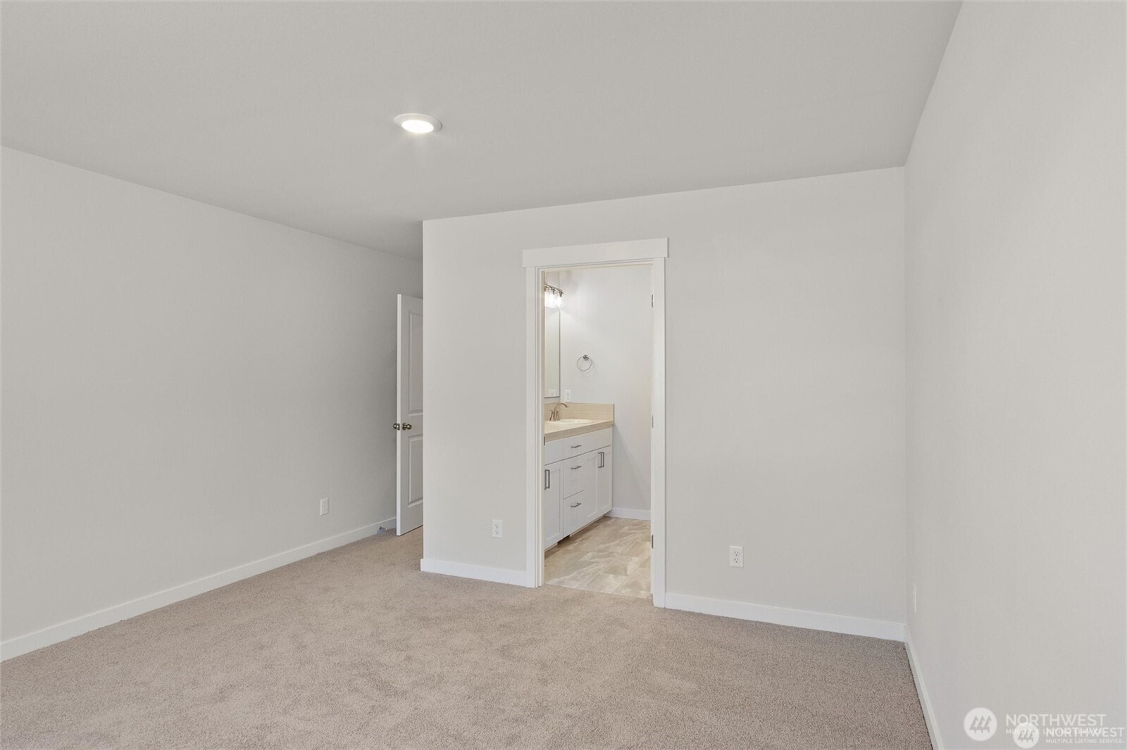490 North Ruddy Street Moses Lake, WA 98837 - Photo 8 of 15 Gallery Image 8