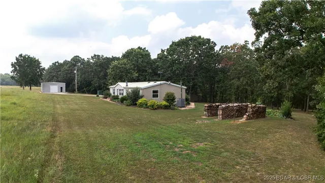 $482,000 | 34801 Drennon Chapel Drive, Edwards, MO 65326