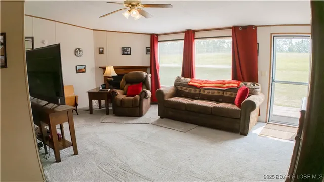 $482,000 | 34801 Drennon Chapel Drive, Edwards, MO 65326