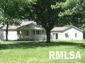 3319 Norton Road Sandoval, IL 62882 - Photo 1 of 4