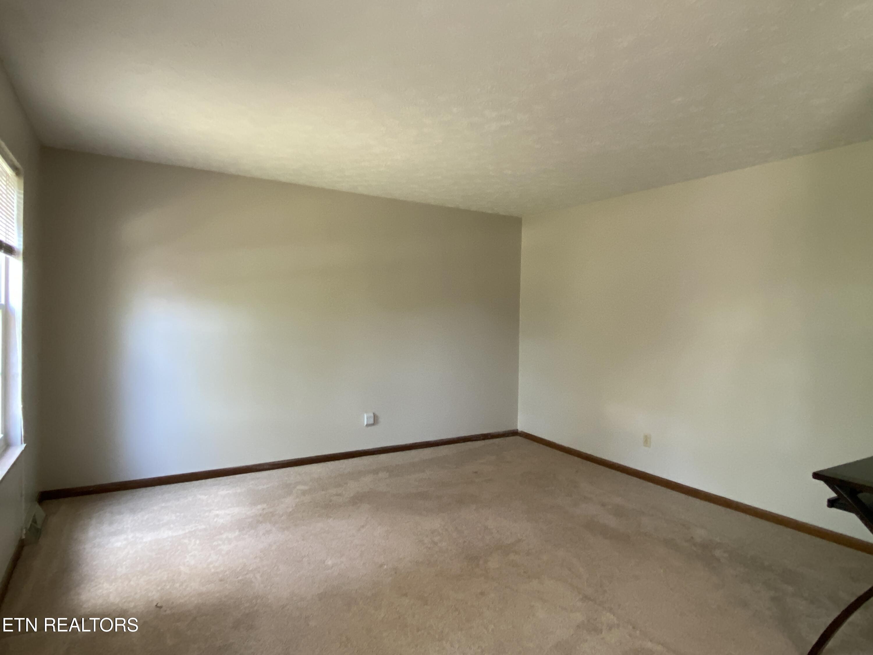 616 Plainfield Road Knoxville, TN 37923 - Photo 5 of 35 IMG_4371(1)