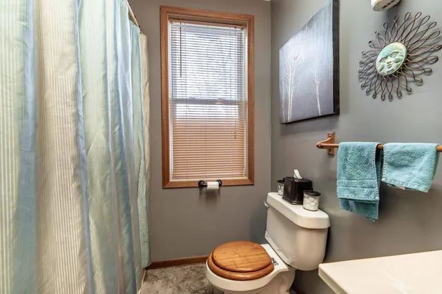 $187,500 | 310 Douglas Avenue, Henning, MN 56551