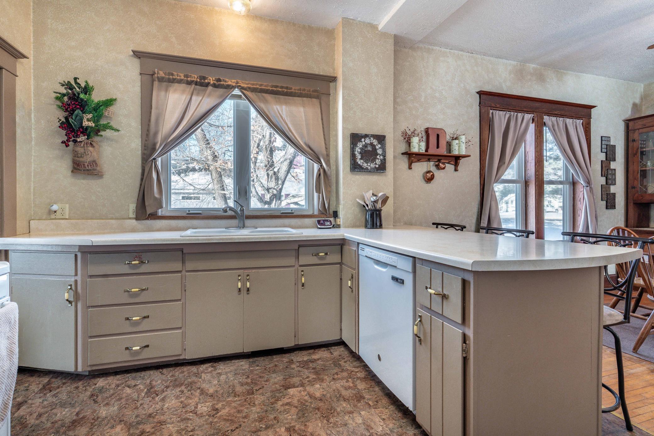 310 Douglas Avenue Henning, MN 56551 - Photo 27 of 63