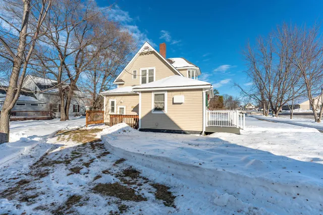 $187,500 | 310 Douglas Avenue, Henning, MN 56551