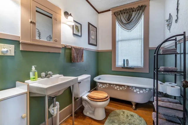 $187,500 | 310 Douglas Avenue, Henning, MN 56551