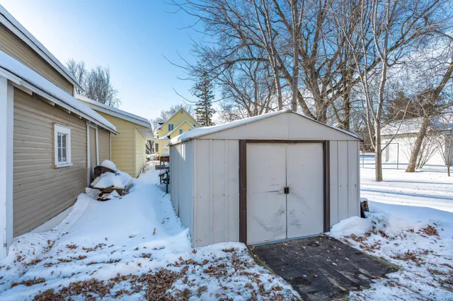 $187,500 | 310 Douglas Avenue, Henning, MN 56551