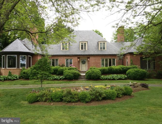 6047 Leeds Manor Road Hume, VA 22639 - Photo 23 of 24 Exterior (Front)
