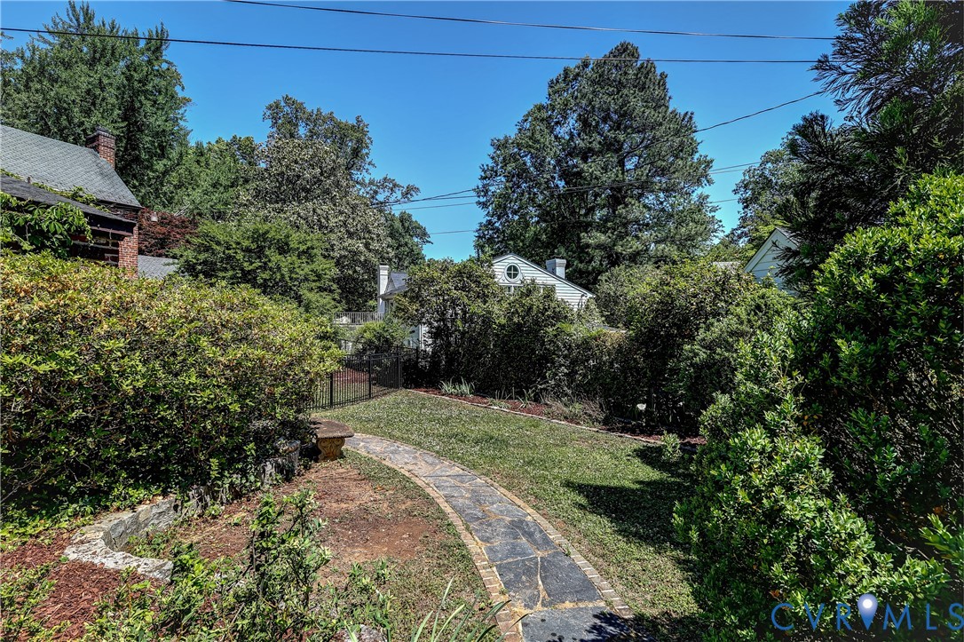4814 Riverside Drive Richmond, VA 23225 - Photo 37 of 39 a big yard with lots of green space