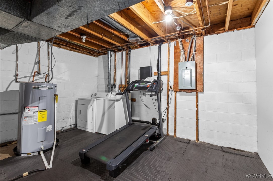 1200 Oldbury Road Midlothian, VA 23113 - Photo 24 of 42 a view of a room with gym equipment