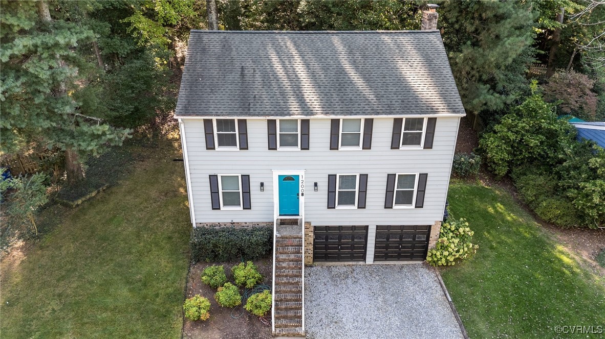1200 Oldbury Road Midlothian, VA 23113 - Photo 41 of 42 front view of a house with a yard