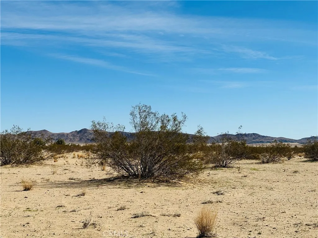 2 Sun Loma Road Joshua Tree, CA 92252 - Photo 5 of 10 a view of ocean view with mountain