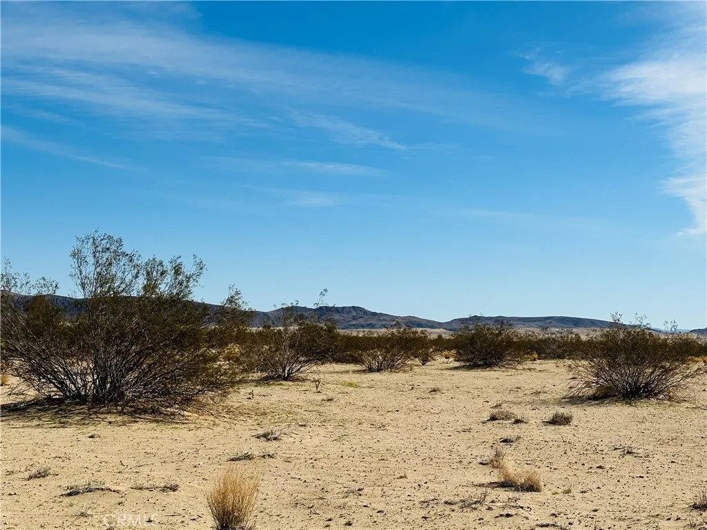 2 Sun Loma Road Joshua Tree, CA 92252 - Photo 6 of 10 a view of ocean and mountain