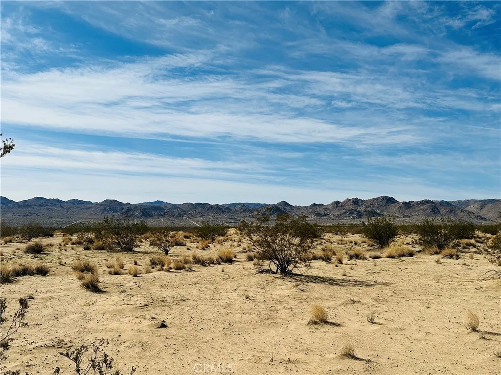2 Sun Loma Road Joshua Tree, CA 92252 - Photo 8 of 10 a view of lake view and mountain