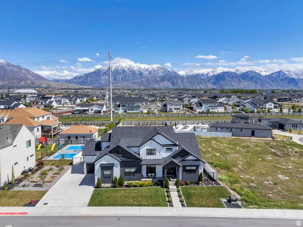 $1,900,000 | 208 North Bay Drive, Vineyard, UT 84059