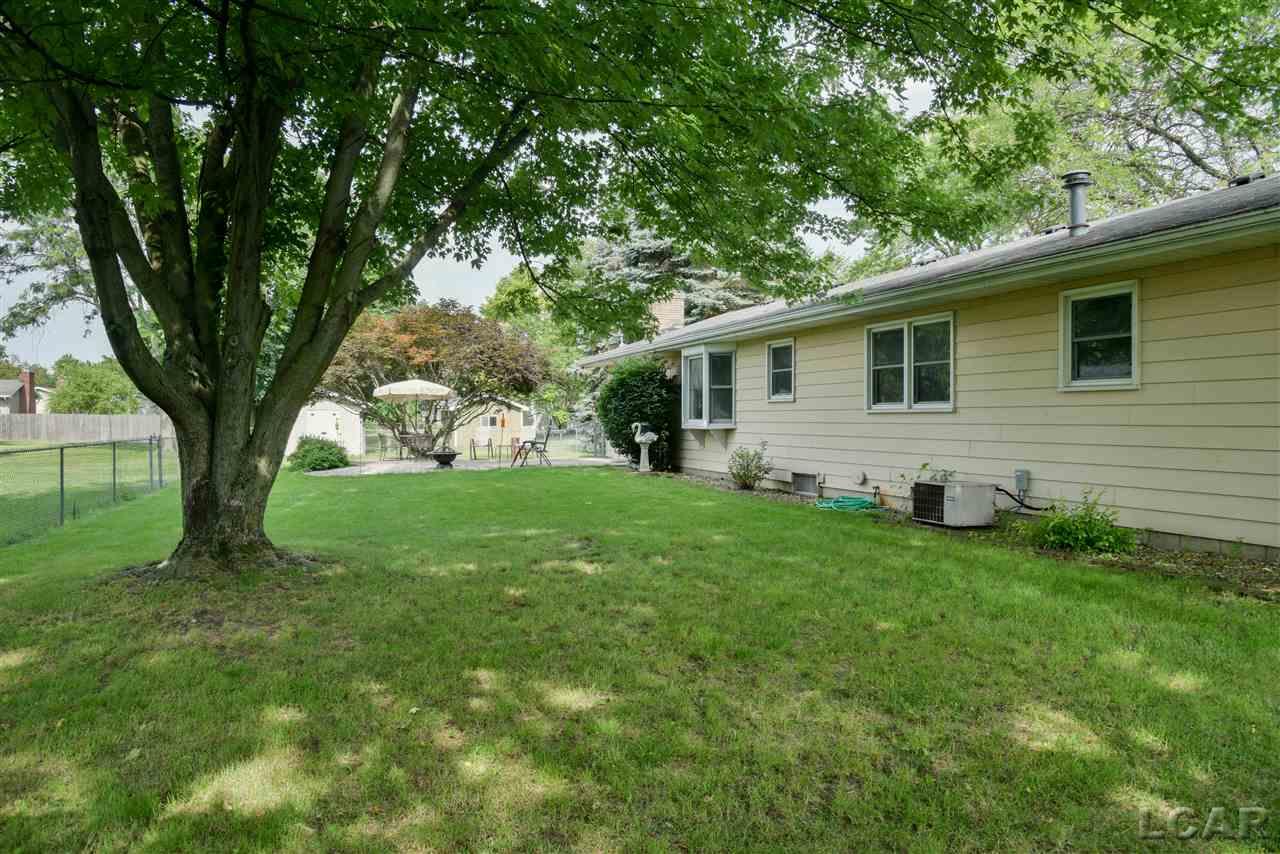2833 West Russell Road Tecumseh, MI 49286 - Photo 6 of 53 31385651-5.JPG