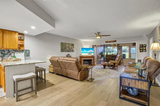 $174,000 | 10104 Village Drive, Unit 4, Lake Wales, FL 33898