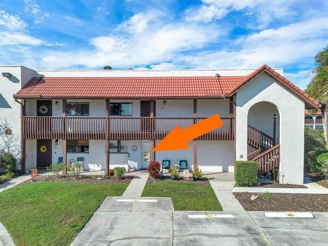 $174,000 | 10104 Village Drive, Unit 4, Lake Wales, FL 33898